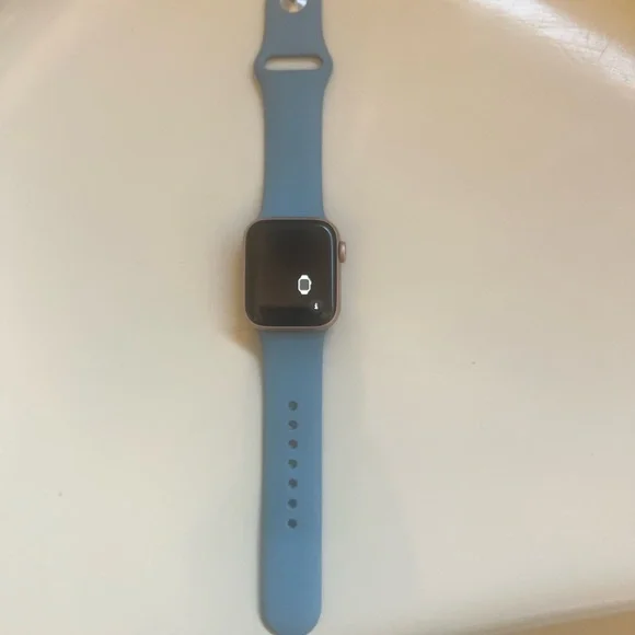 Apple Watch SE Rose Gold 40mm GPS + Cellular - Picture 3 of 9